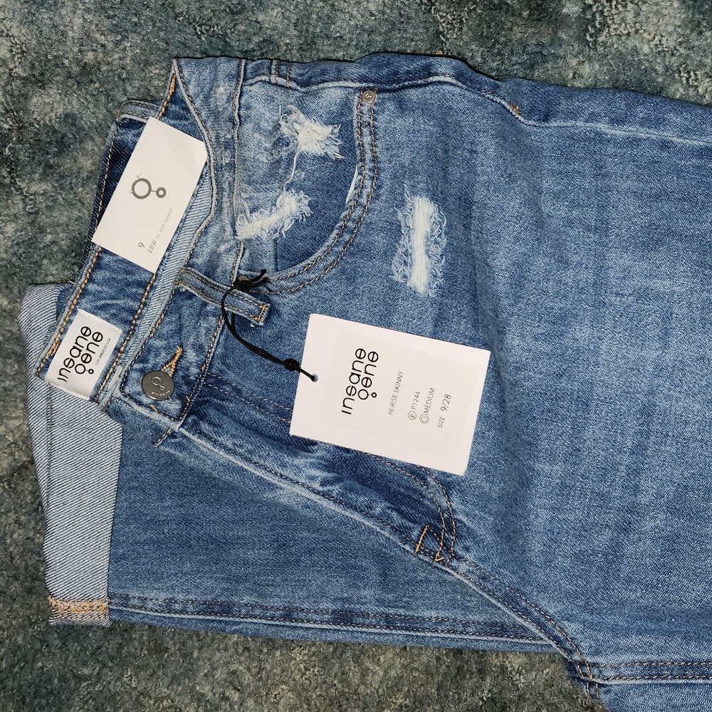 Moneymaker Light Blue High Rise Ankle Straight Jeans - Picture 8 of 8
